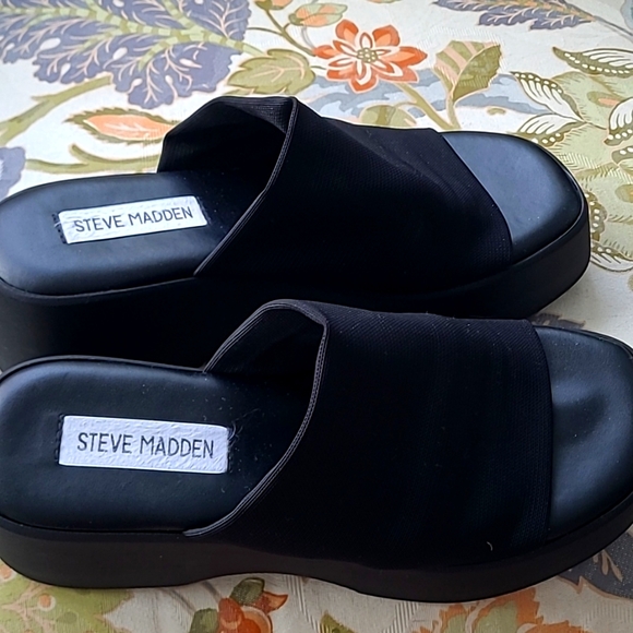 Steve Madden Wedge Sandals - Picture 1 of 3